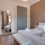 Sacha Apartment By Mamo Florence